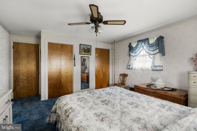 1041 SPRINGVILLE RD, East Earl, PA 17519