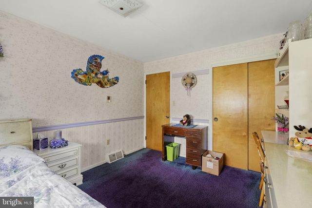 1041 SPRINGVILLE RD, East Earl, PA 17519