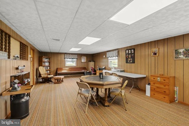 1041 SPRINGVILLE RD, East Earl, PA 17519