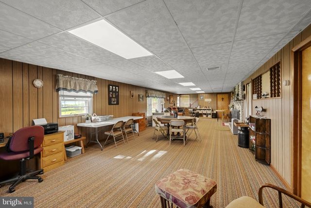 1041 SPRINGVILLE RD, East Earl, PA 17519