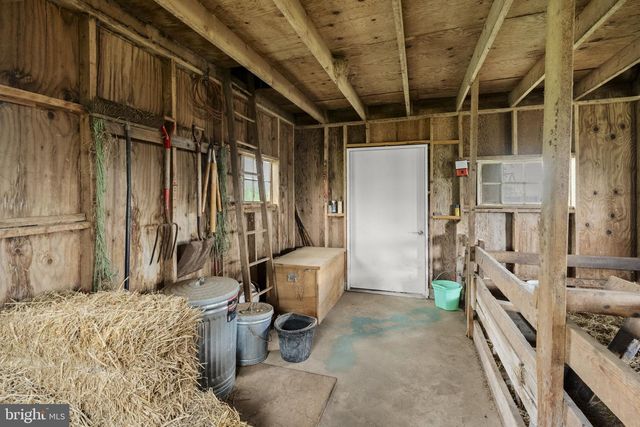 1041 SPRINGVILLE RD, East Earl, PA 17519
