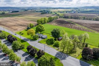1041 SPRINGVILLE RD, East Earl, PA 17519