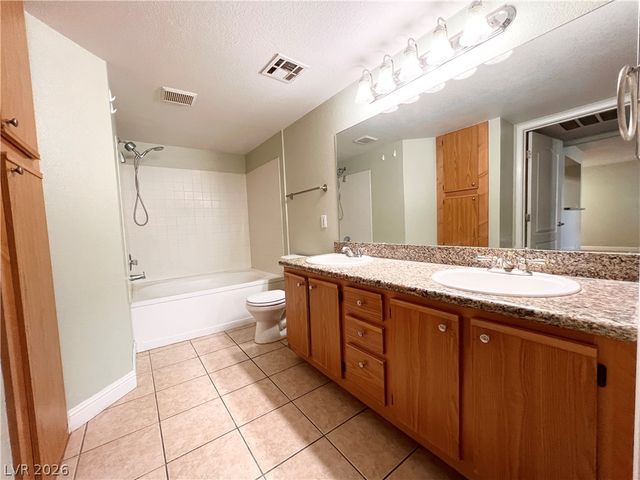 5055 West Hacienda Avenue 1202, Las Vegas, NV 89118