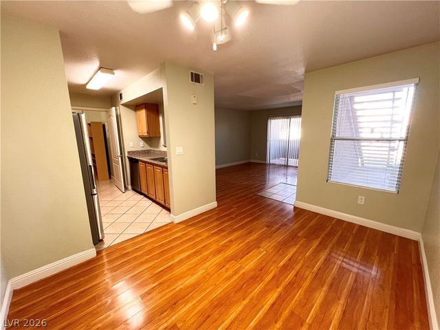 5055 West Hacienda Avenue 1202, Las Vegas, NV 89118