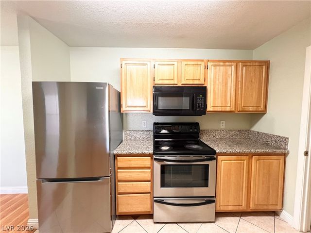 5055 West Hacienda Avenue 1202, Las Vegas, NV 89118