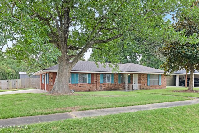 119 Gordon Crockett Drive, Lafayette, LA 70508