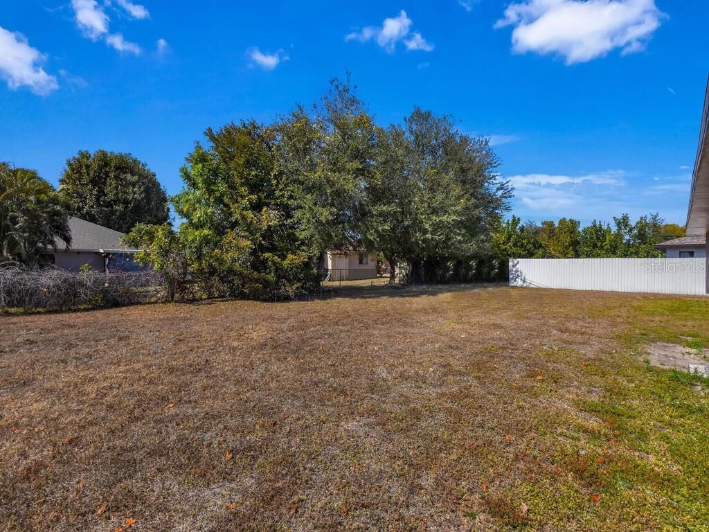 Image 36 of property listing at 1208/1210 SE 24TH AVENUE, Cape Coral, FL 33990