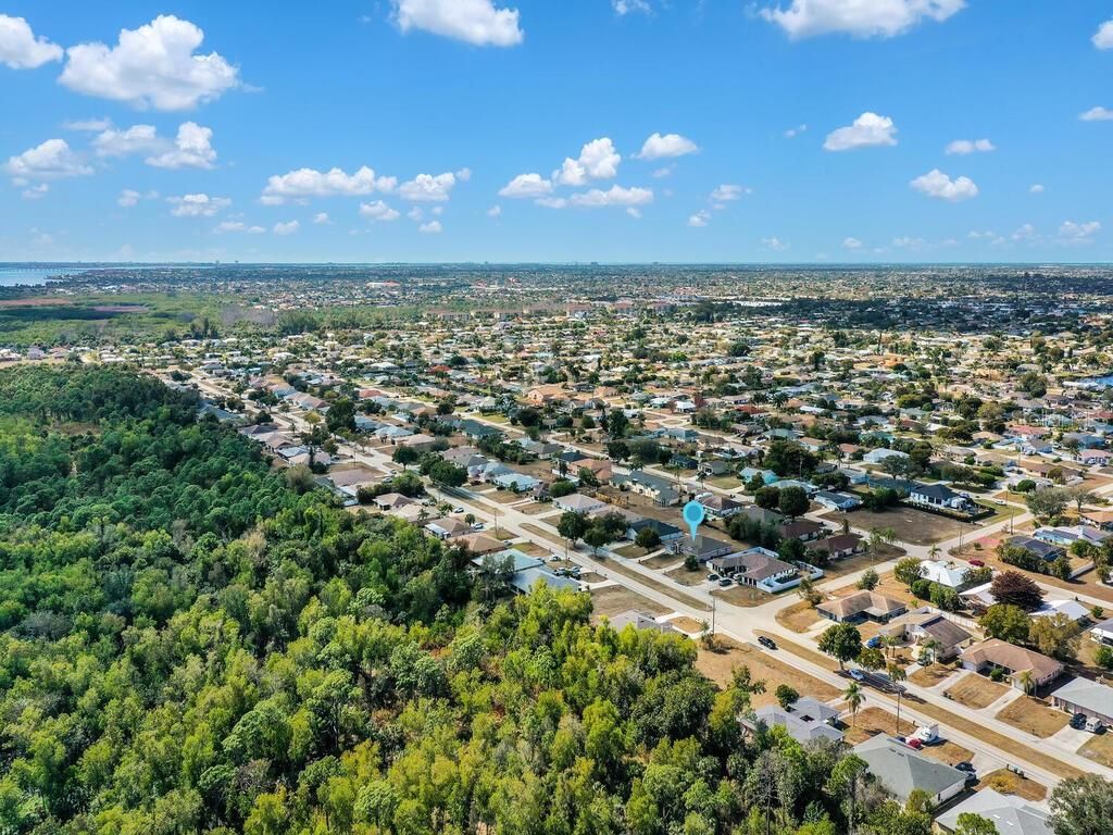 Image 41 of property listing at 1208/1210 SE 24TH AVENUE, Cape Coral, FL 33990