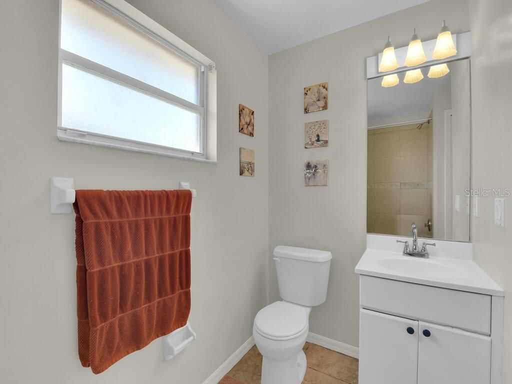 Image 10 of property listing at 1208/1210 SE 24TH AVENUE, Cape Coral, FL 33990