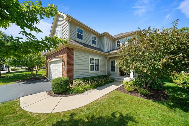 106 Lake Vista CIRCLE, Fontana, WI 53125