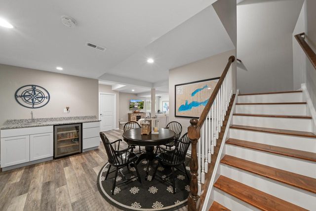 106 Lake Vista CIRCLE, Fontana, WI 53125