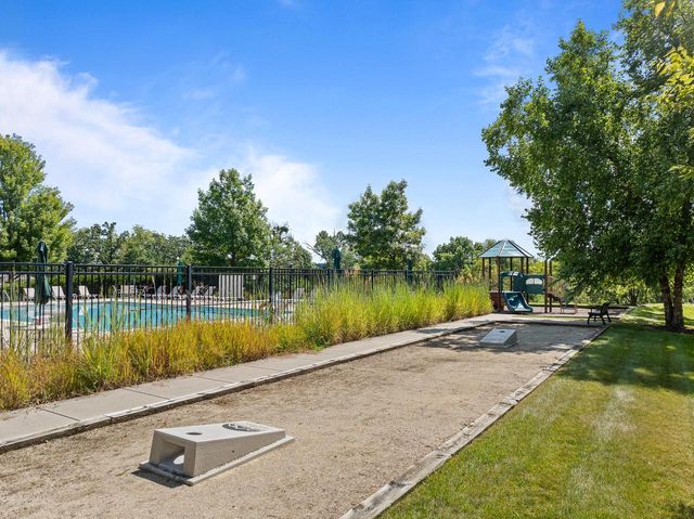 106 Lake Vista CIRCLE, Fontana, WI 53125