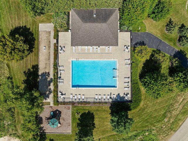 106 Lake Vista CIRCLE, Fontana, WI 53125