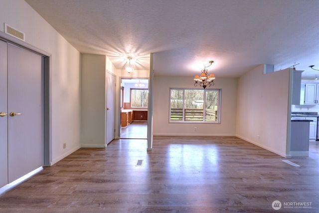 10606 Pacific Way, Long Beach, WA 98631