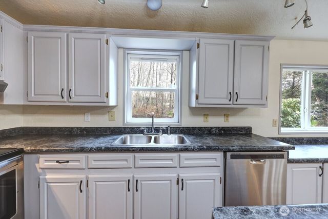 10606 Pacific Way, Long Beach, WA 98631