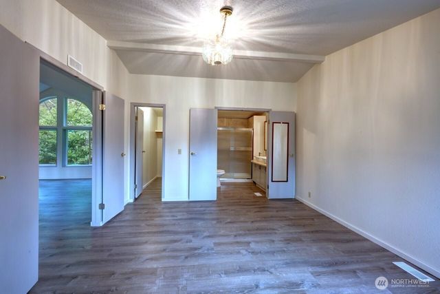 10606 Pacific Way, Long Beach, WA 98631