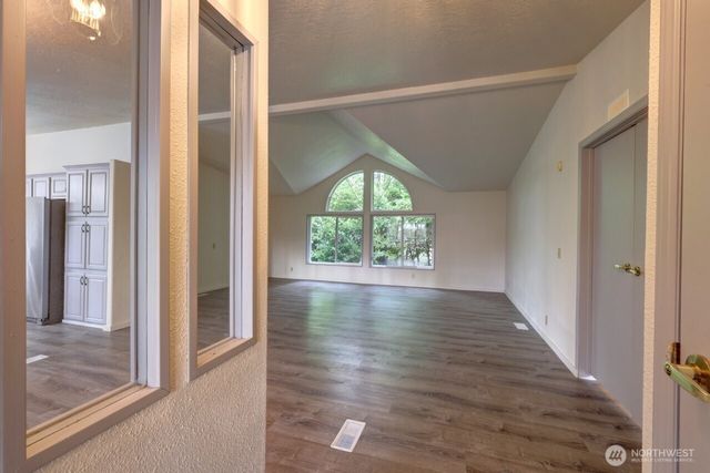 10606 Pacific Way, Long Beach, WA 98631