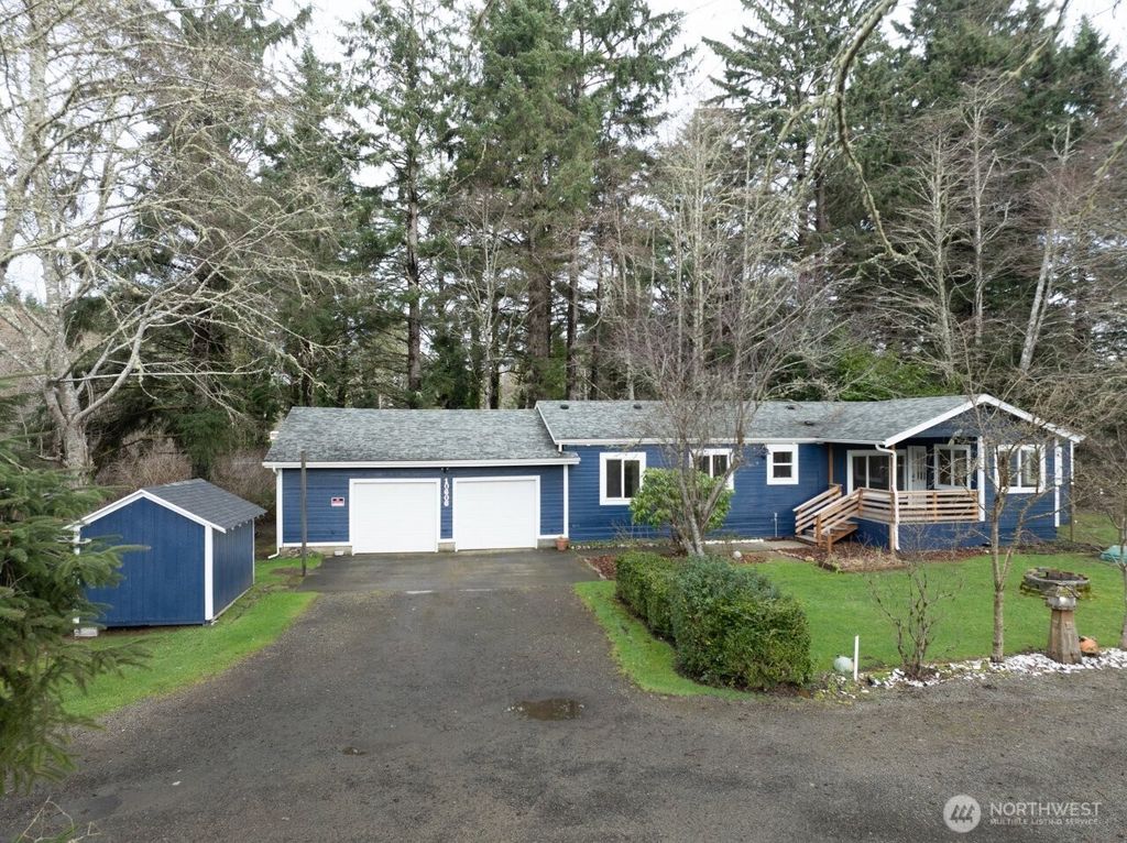 10606 Pacific Way, Long Beach, WA 98631