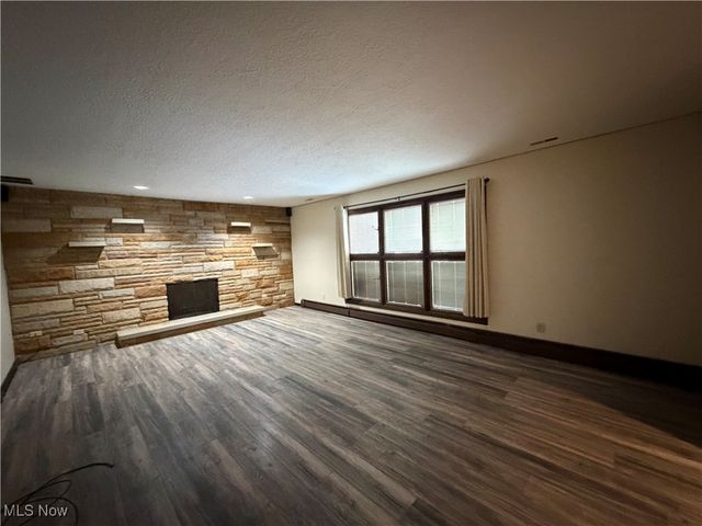 3350 Long Road, Avon, OH 44011