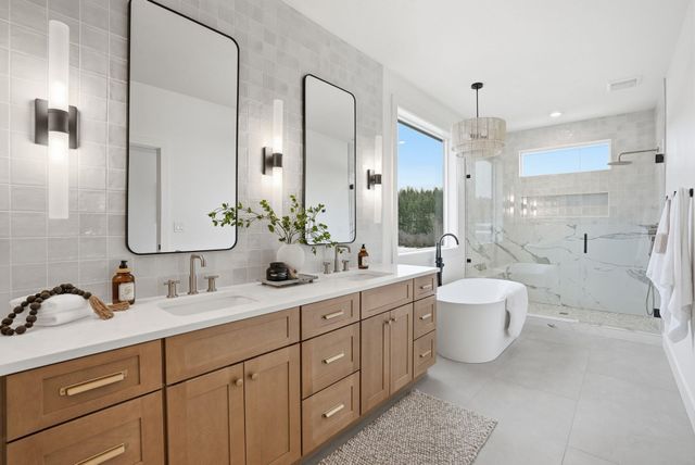 8818 E Little Deep Creek Ln, Colbert, WA 99005