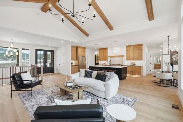 8818 E Little Deep Creek Ln, Colbert, WA 99005