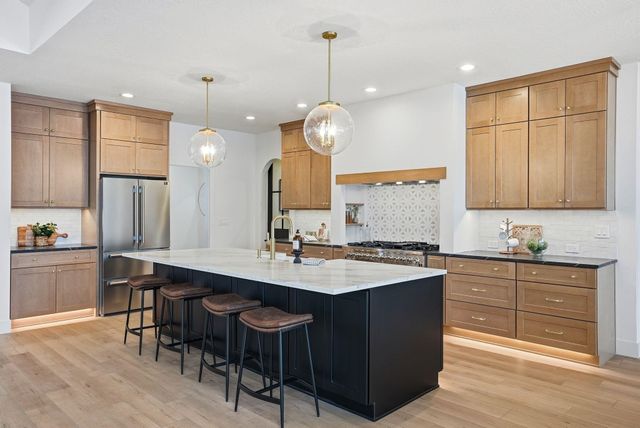 8818 E Little Deep Creek Ln, Colbert, WA 99005