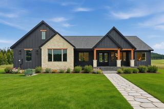 8818 E Little Deep Creek Ln, Colbert, WA 99005