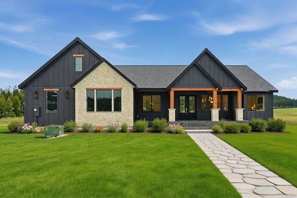 8818 E Little Deep Creek Ln, Colbert, WA 99005