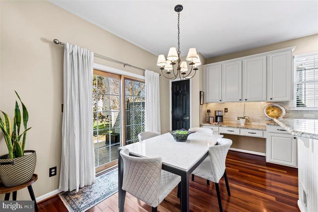 204 FOUR IN HAND CT, West Chester, PA 19382