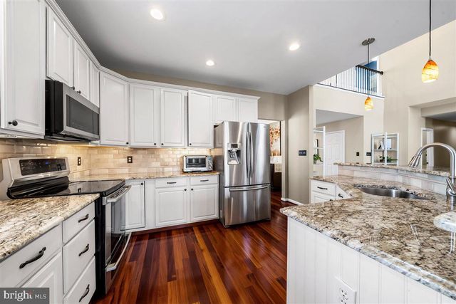 204 FOUR IN HAND CT, West Chester, PA 19382