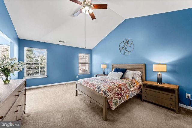 204 FOUR IN HAND CT, West Chester, PA 19382