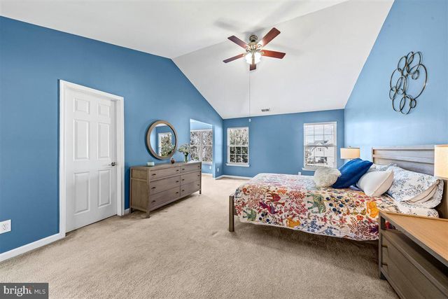 204 FOUR IN HAND CT, West Chester, PA 19382