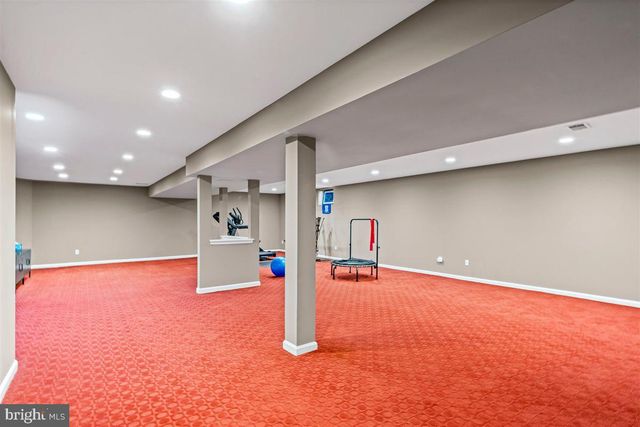 204 FOUR IN HAND CT, West Chester, PA 19382