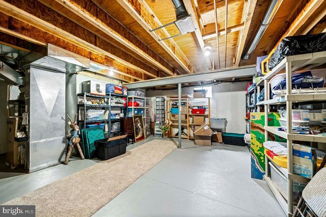 204 FOUR IN HAND CT, West Chester, PA 19382