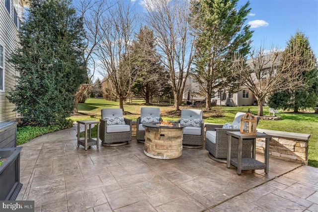 204 FOUR IN HAND CT, West Chester, PA 19382