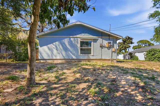 728 E SPRUCE STREET, Tarpon Springs, FL 34689