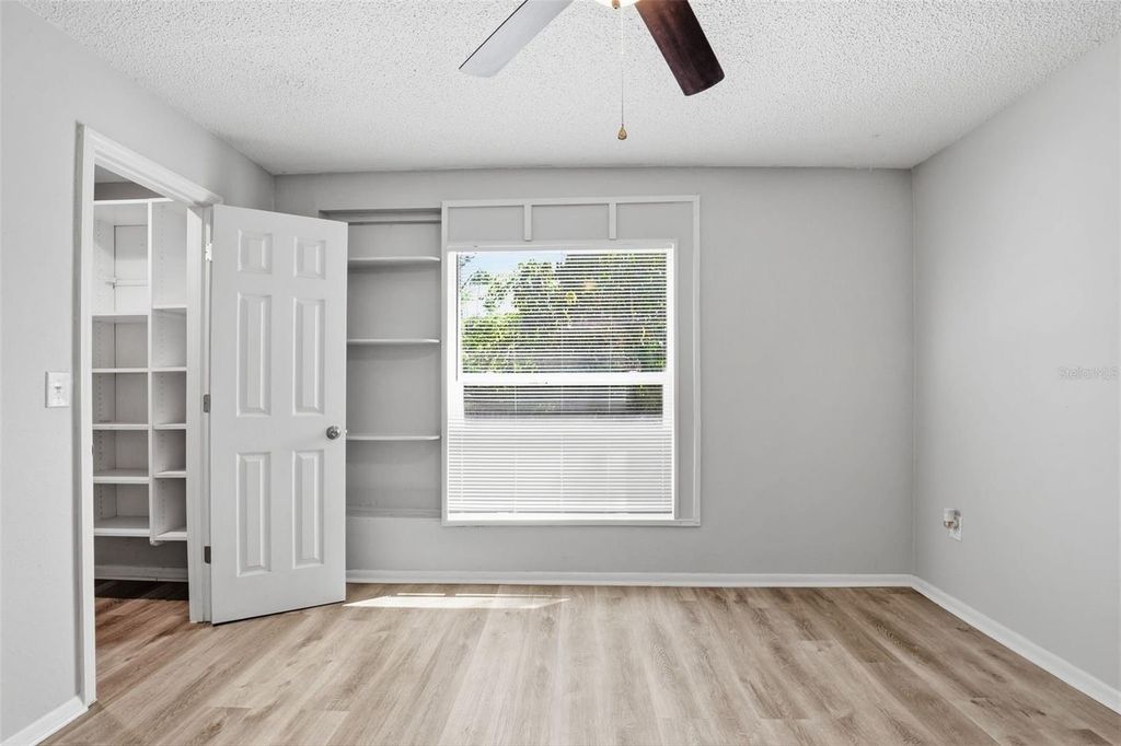 Image 23 of property listing at 728 E SPRUCE STREET, Tarpon Springs, FL 34689