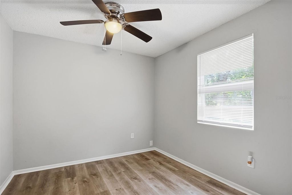 Image 24 of property listing at 728 E SPRUCE STREET, Tarpon Springs, FL 34689