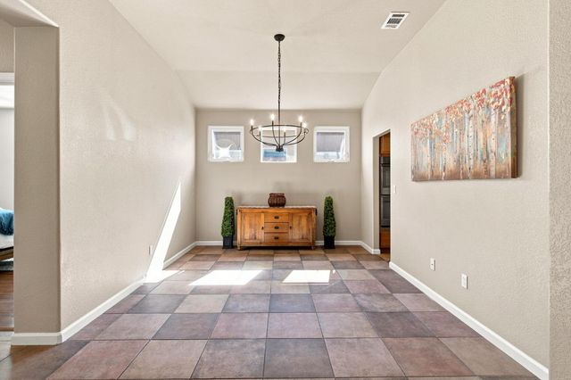 1092 Heartland Dr, Manteca, CA 95337