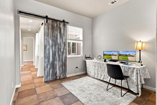 1092 Heartland Dr, Manteca, CA 95337