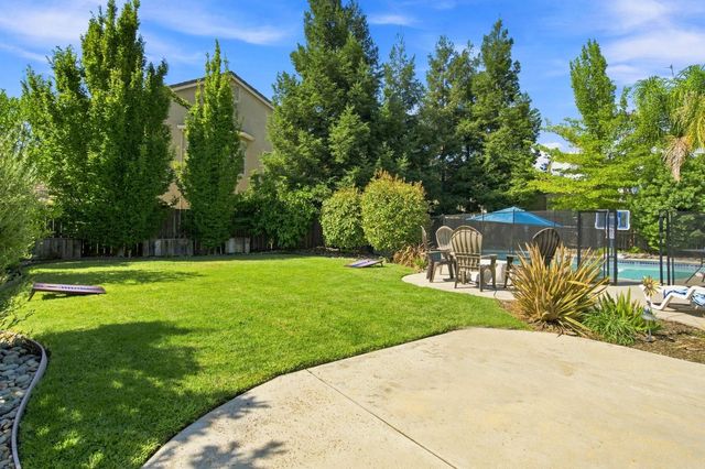 1092 Heartland Dr, Manteca, CA 95337