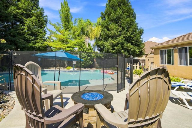 1092 Heartland Dr, Manteca, CA 95337