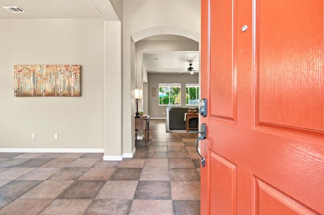 1092 Heartland Dr, Manteca, CA 95337