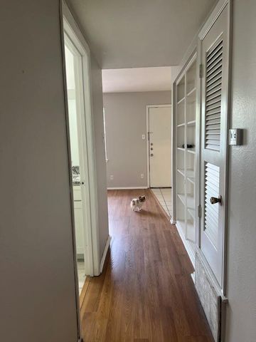 307 E 31st ST 208, Austin, TX 78705