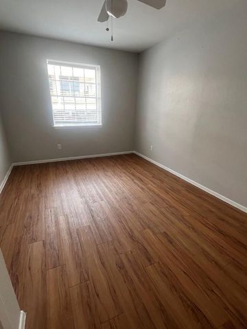 307 E 31st ST 208, Austin, TX 78705