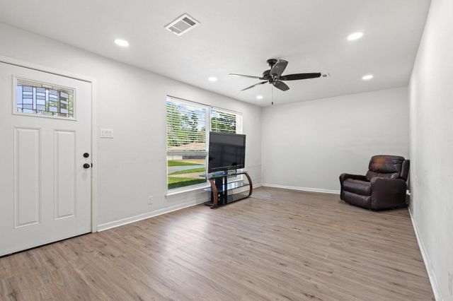 2014 Jerry Avenue, Denison, TX 75020