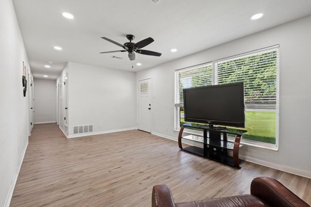 2014 Jerry Avenue, Denison, TX 75020