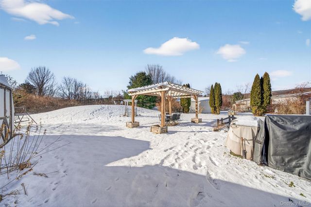 14 Palm Drive, Bloomingburg, NY 12721