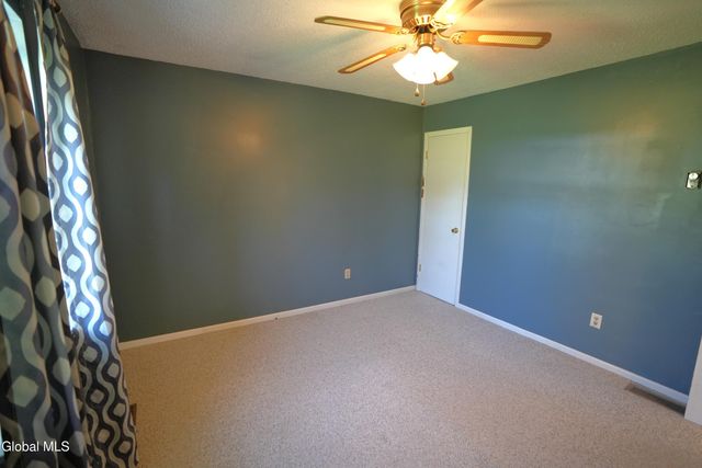 301 Bemis Road, Gloversville, NY 12078