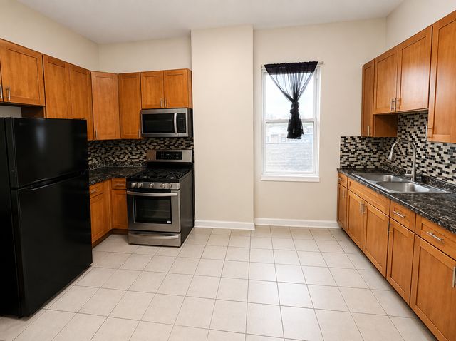 1325 S Sawyer Avenue 1, Chicago, IL 60623